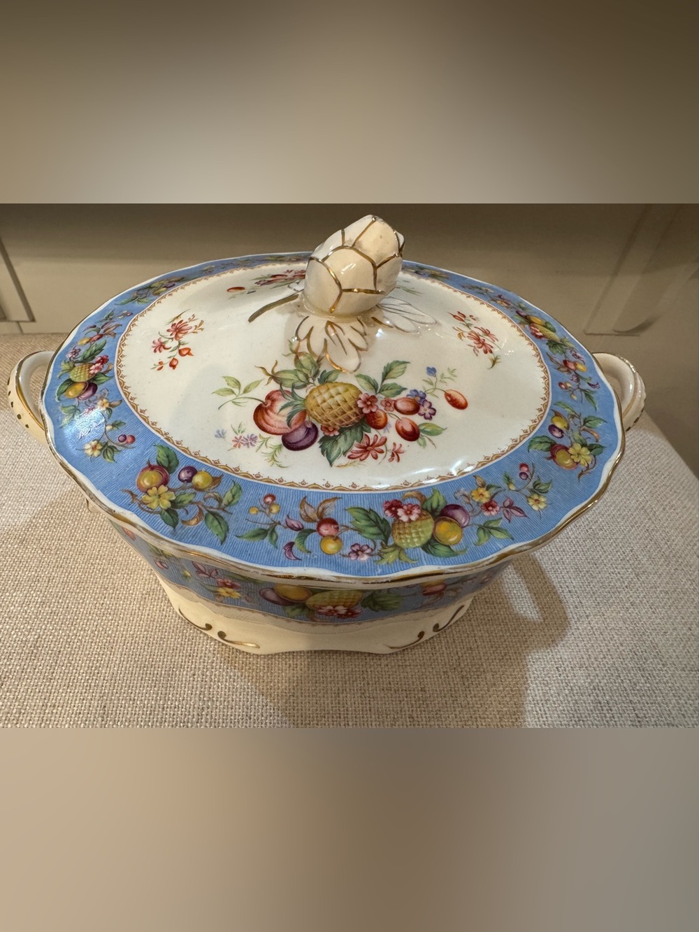 Grindley Marlborough Royal Petal Covered Vegetable Bowl Tureen England